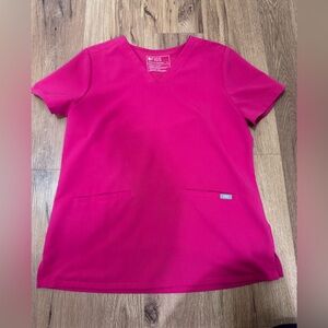 Figs women’s cama three pocket top Raspberry sorbet